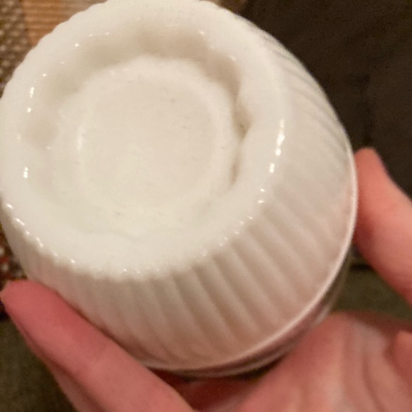 Avon White Milk Glass Vintage Lidded Candle or Powder Jar Container - Picture 9 of 12